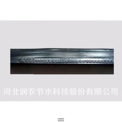 側(cè)翼迷宮式滴灌帶